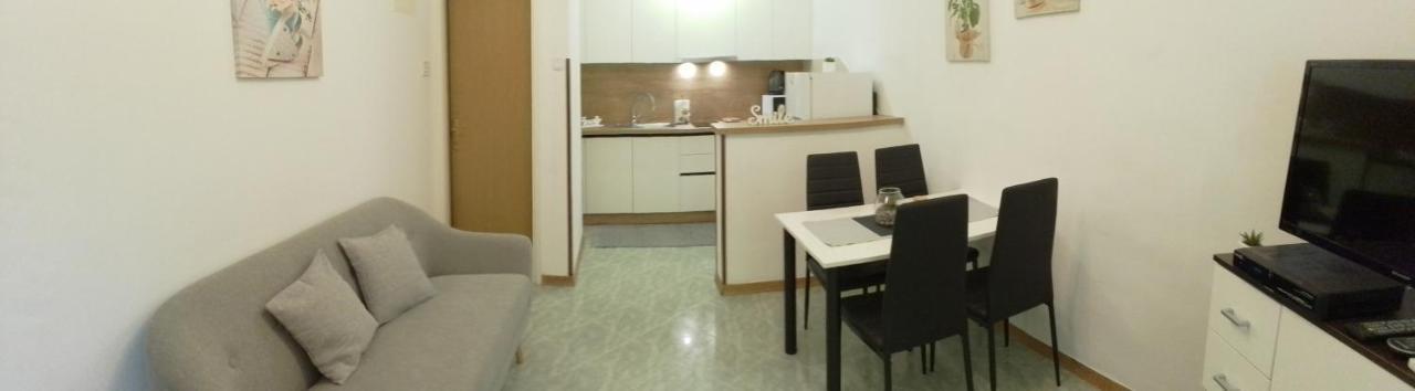Apartman Leni โปเรช ภายนอก รูปภาพ
