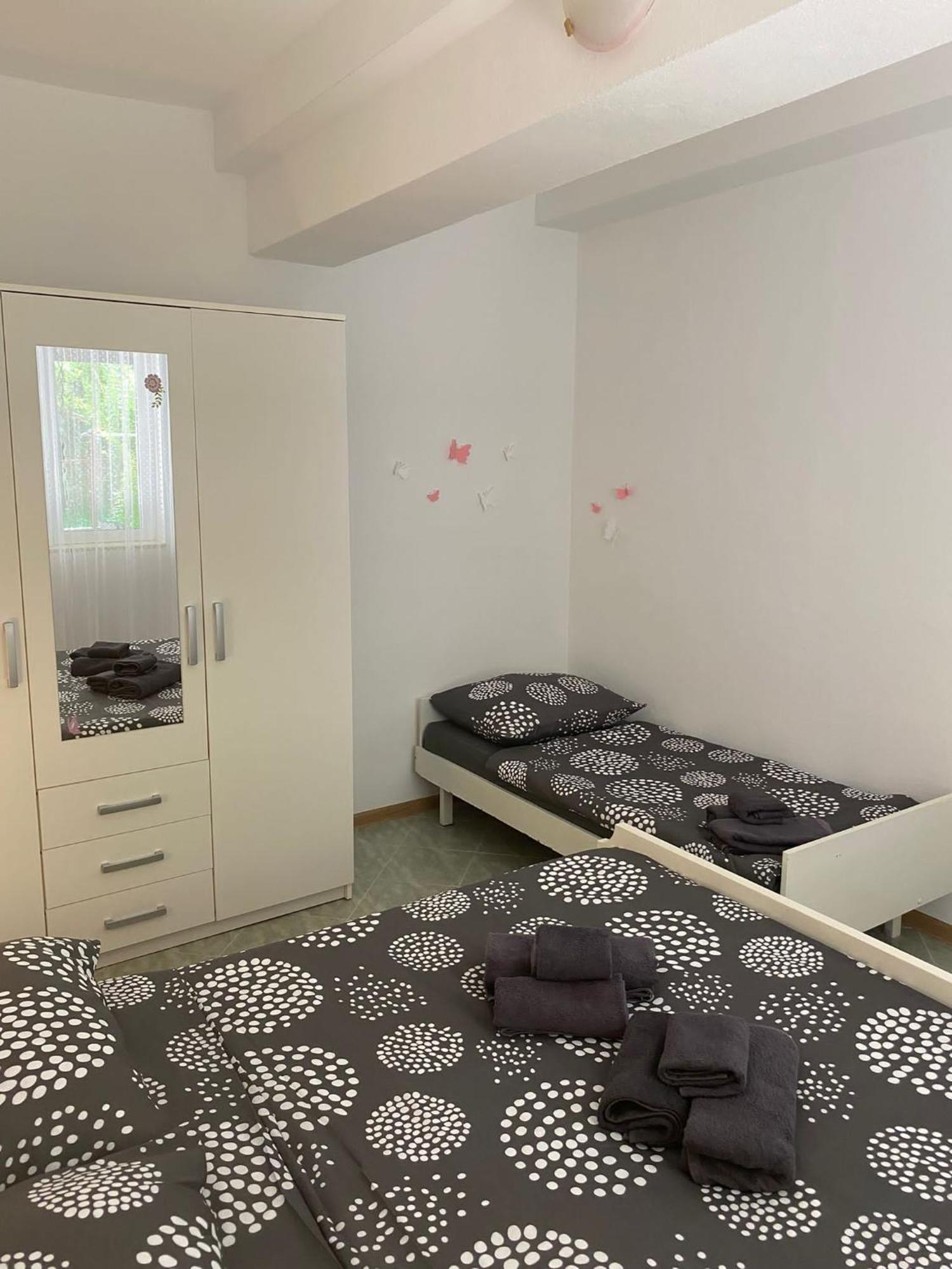 Apartman Leni โปเรช ภายนอก รูปภาพ